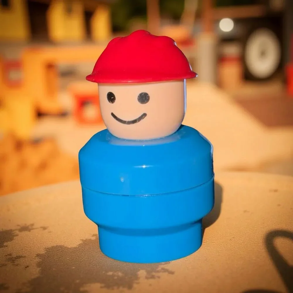 Vintage Fisher Price Chunky Little People Construction Utility Worker 2’”. A38